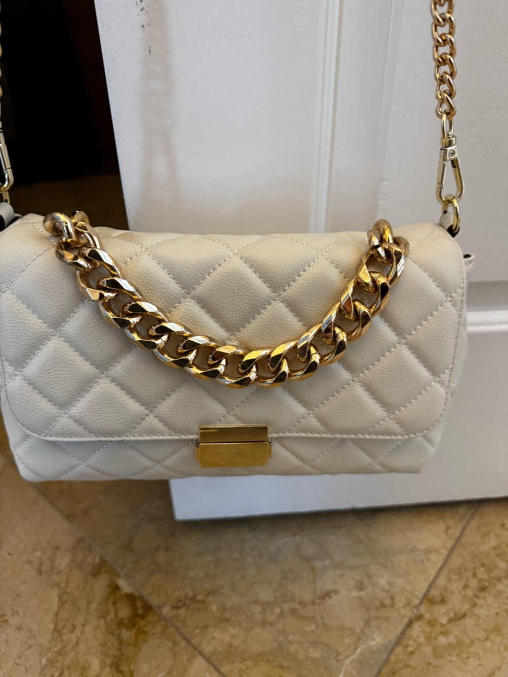 Quilted Cream Leather Chain Shoulder Bag